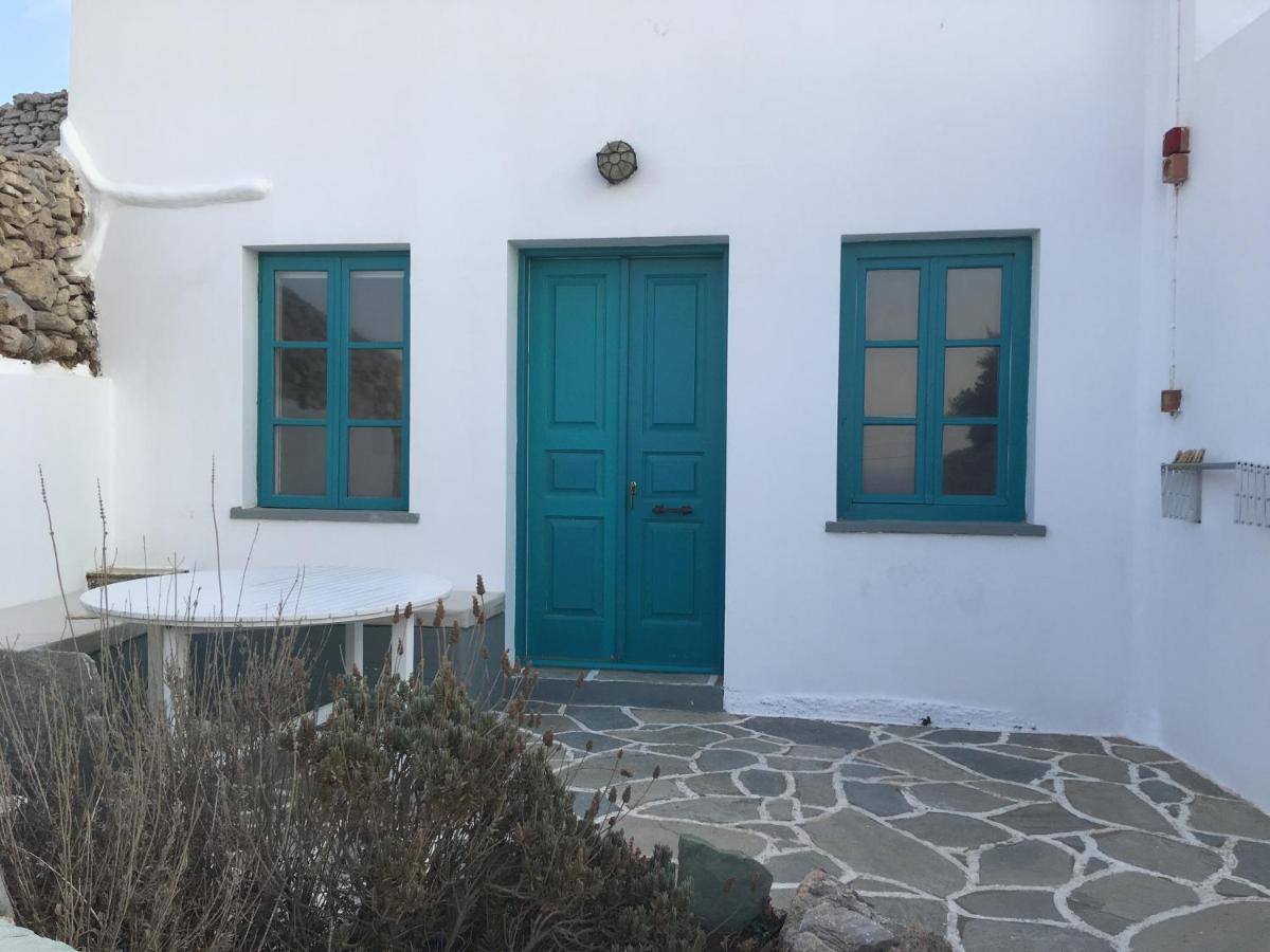 Kifines Suites Folegandros Town Bagian luar foto