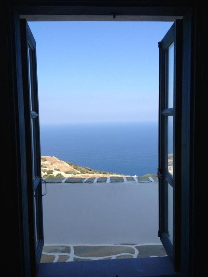 Kifines Suites Folegandros Town Bagian luar foto