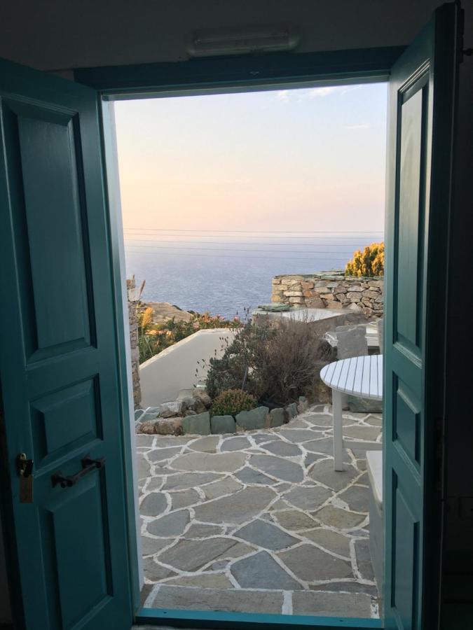 Kifines Suites Folegandros Town Bagian luar foto