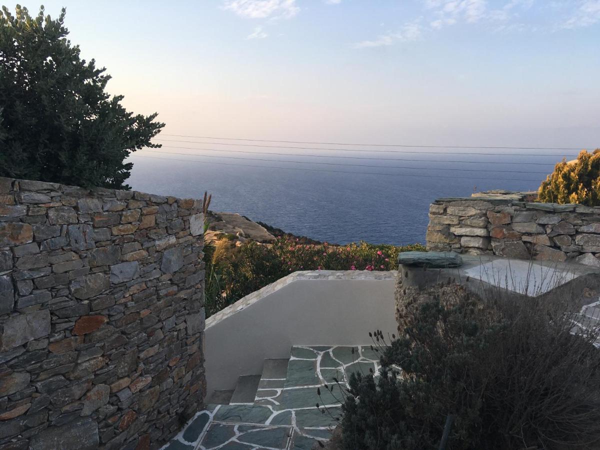 Kifines Suites Folegandros Town Bagian luar foto