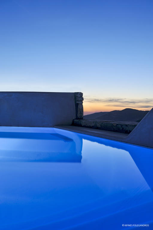 Kifines Suites Folegandros Town Bagian luar foto