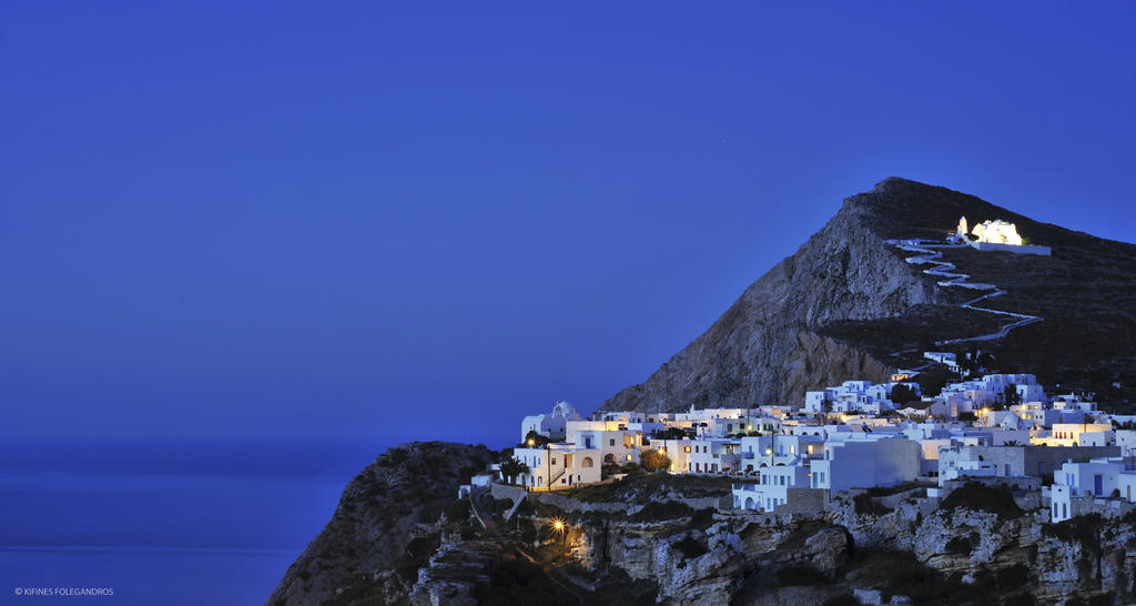 Kifines Suites Folegandros Town Ruang foto
